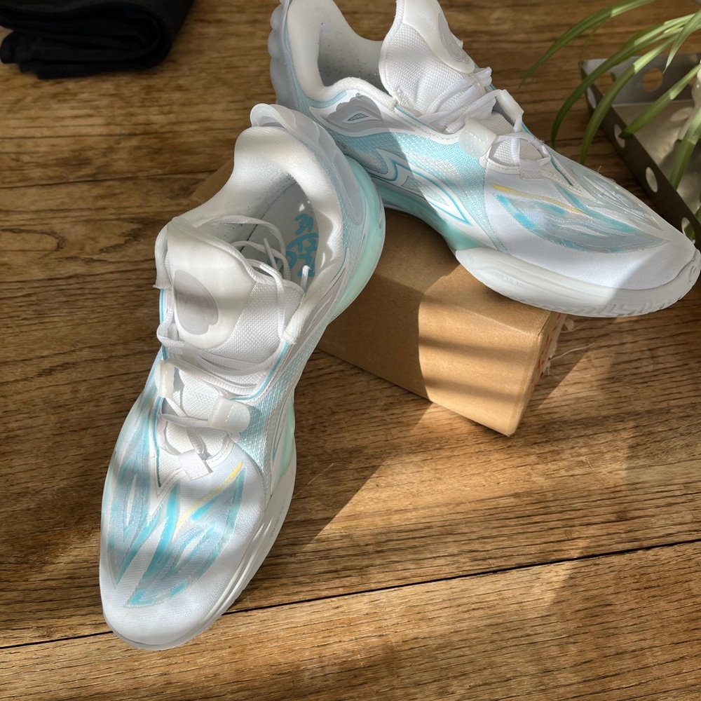 Way of Wade All City 11 V2 Sky New- Men 12 Li Ning Authentic from Kick Start